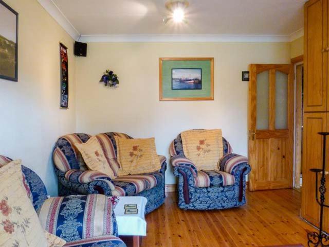 Village Cottage Dunkineely Bagian luar foto